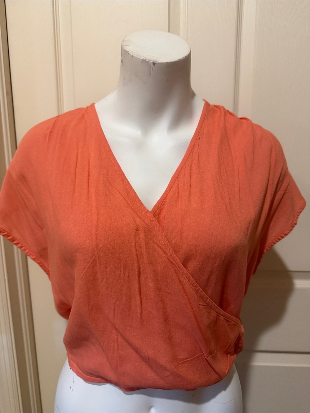 Elan Coral Short-Sleeve Wrap Blouse. Crop. Small. NWT
